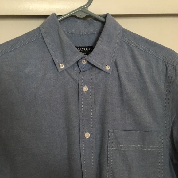2 Button Down Shirts. Size Small 34-36 - Picture 4 of 9